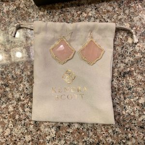 Gorgeous brand new Kendra Scott earrings